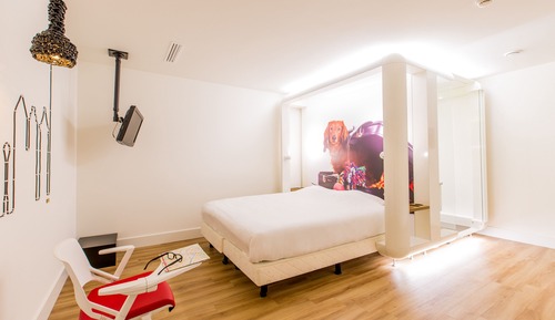 Double Room, 1 King Bed, No Windows