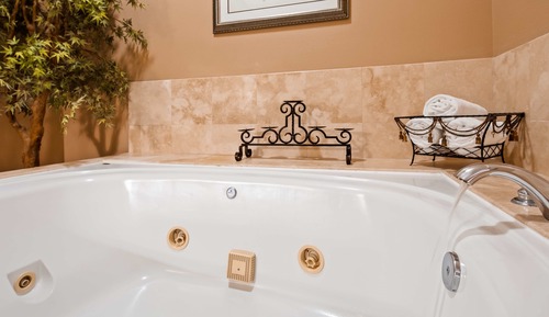 Suite, 1 King Bed, Accessible, Jetted Tub (Walk-in Shower)