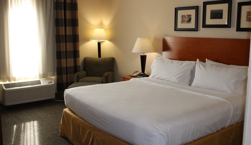 Standard Room, 1 King Bed