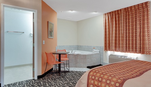 Suite, 1 King Bed, Non Smoking, Jetted Tub