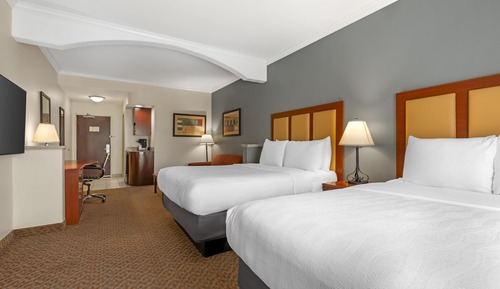 Suite, 2 Queen Beds, Non Smoking, Refrigerator & Microwave (with Single Sofabed)