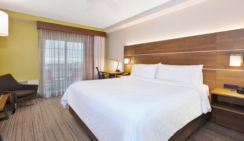 Suite, 1 Bedroom, Accessible (Roll-In Shower)