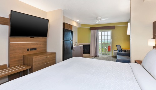 Suite, 1 King Bed, Jetted Tub (Additional Living Area, Valley View)