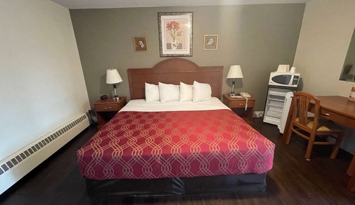 Suite, 1 King Bed, Non Smoking