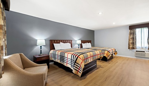 Deluxe Room, 2 Queen Beds, Non Smoking, Kitchenette