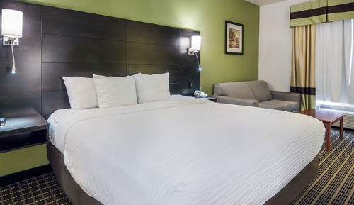 Suite, 1 King Bed, Accessible, Non Smoking