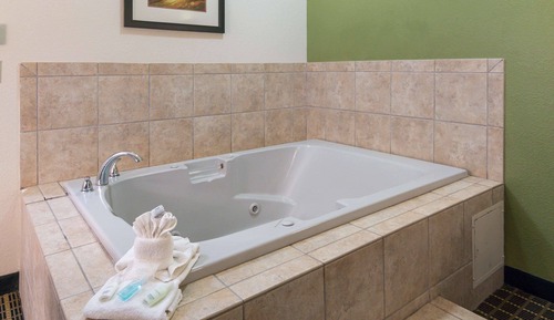 Suite, 1 King Bed, Non Smoking, Hot Tub