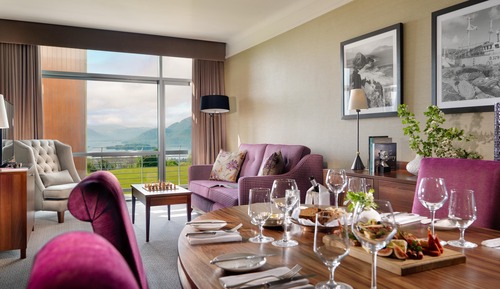 Executive Suite, 1 King Bed, Balcony, Lake View