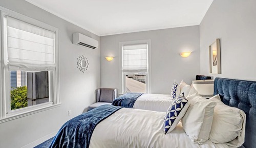 Classic Room, 2 Twin Beds, Private Bathroom, Partial Ocean View (Room 12)