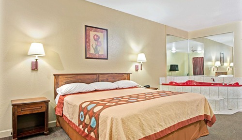 Studio Suite, 1 King Bed, Non Smoking