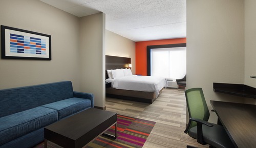 Suite, 1 King Bed, Accessible (Communication, Accessible Tub)