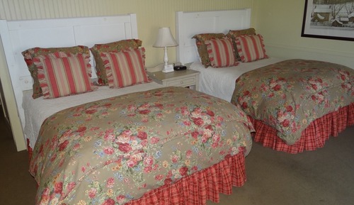 Superior Room, 2 Queen Beds, Accessible, Courtyard View