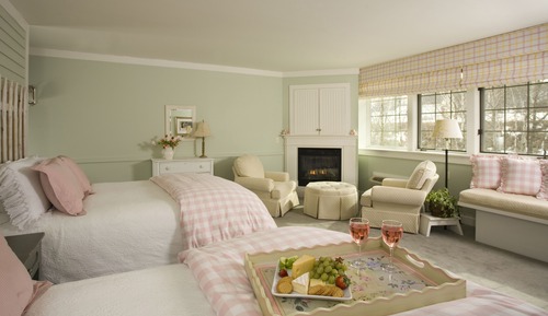 Standard Room, 2 Queen Beds, Fireplace