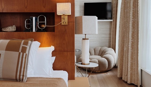 Suite, Canal View
