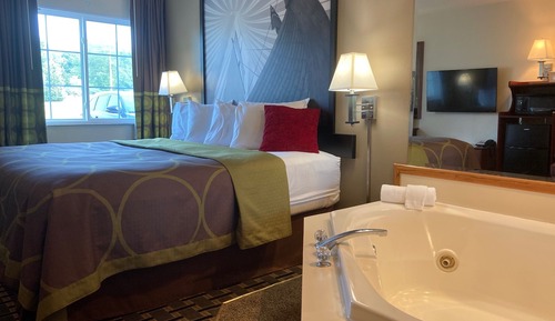 Suite, 1 King Bed, Non Smoking