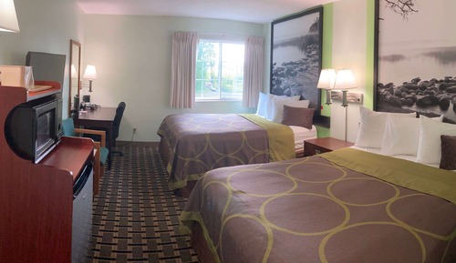 Room, 2 Queen Beds, Non Smoking, Partial Lake View