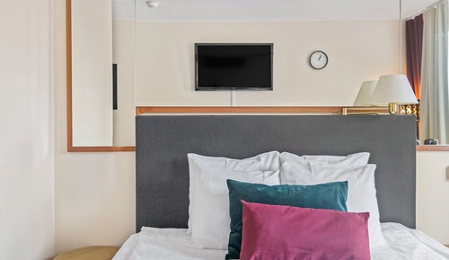 Standard Room, 1 Queen Bed, Non Smoking