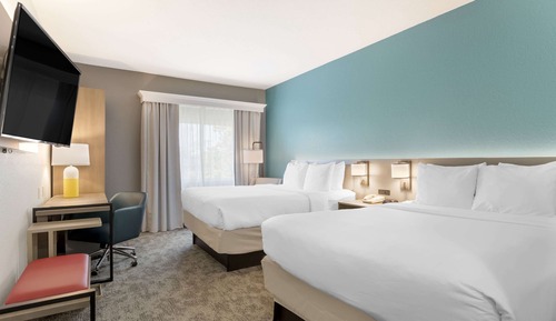 Room, 2 Queen Beds, Accessible, Non Smoking (Roll-In Shower)