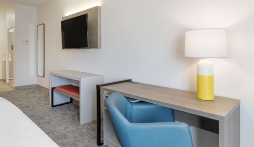 Suite, 1 King Bed with Sofa bed, Accessible, Non Smoking (Roll-In Shower)