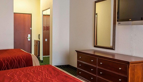 Standard Room, 2 Queen Beds, Non Smoking