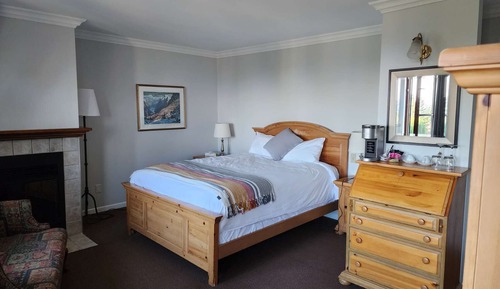 Comfort Room, River View