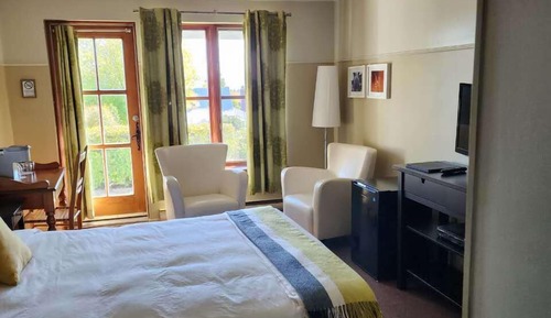 Classic Room, Terrace, River View