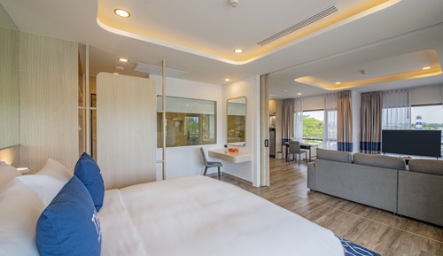 Lagoon Suite