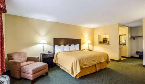 Standard Room, 1 King Bed, Smoking