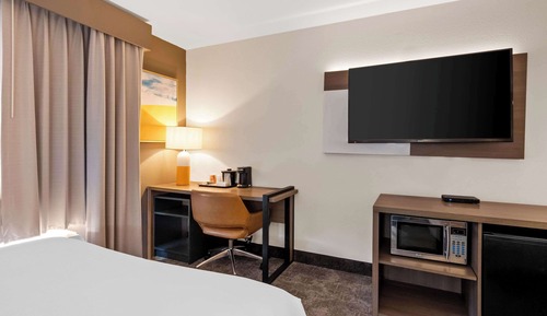 Suite, 2 Queen Beds, Non Smoking