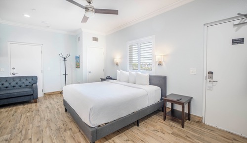 One King Bed (located Across the Street)