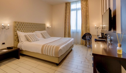Superior Room, 1 Queen Bed, Non Smoking