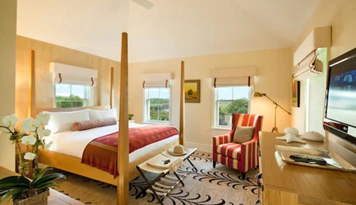 One-Bedroom Residence-Located at the White Elephant Inn at 19 North Water Street