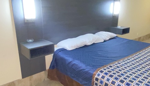 Suite, 1 King Bed, Kitchenette