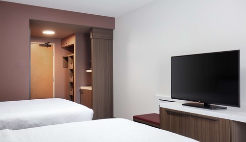 Room, 2 Queen Beds (Drinks & Snacks)