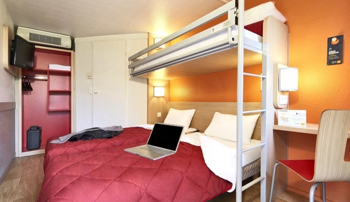 Standard Room, Multiple Beds (1 Double and 1 Single bed)