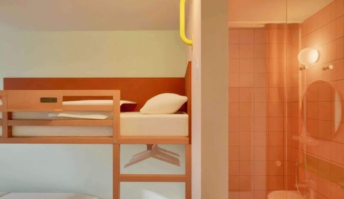 Triple Room, Multiple Beds