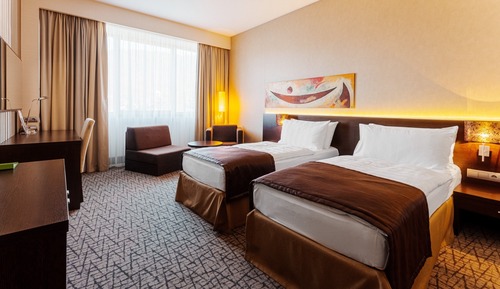Standard Room, 2 Twin Beds, Mountain View