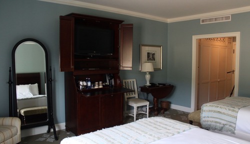 Deluxe Room, 2 Double Beds, Accessible (Roll in shower)