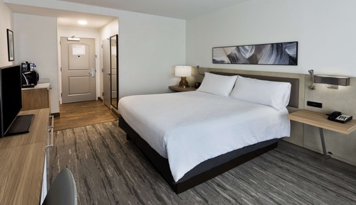 Room, 1 King Bed, Bathtub (Hearing Accessible)