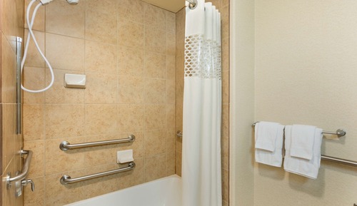 Two Double Beds, Non-Smoking, Accessible (Tub)