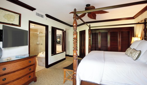 Grand Room, 2 Bedrooms, Beachfront (Unit A107, Premier, 3Bath)
