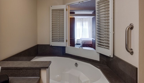 Executive Suite, 1 King Bed with Sofa bed