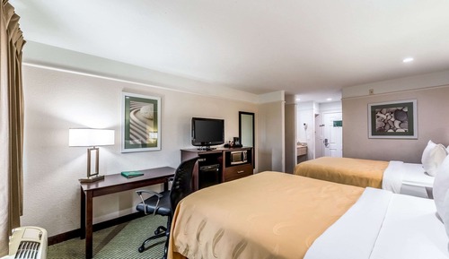 Standard Room, 2 Queen Beds, Non Smoking
