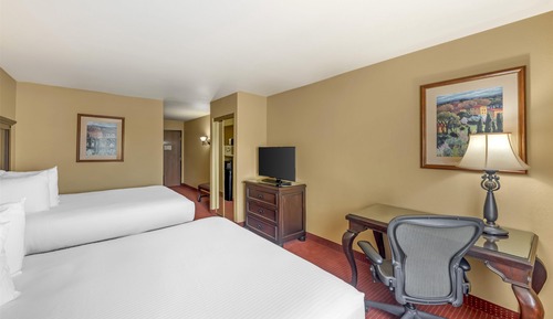 Standard Room, 2 Queen Beds, Accessible, Bathtub