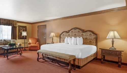 Presidential Suite, 1 King Bed, Non Smoking, Refrigerator & Microwave