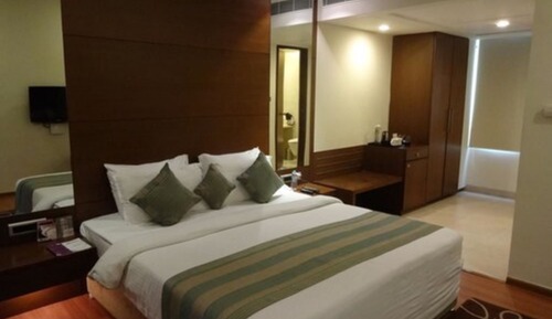 Deluxe Suite