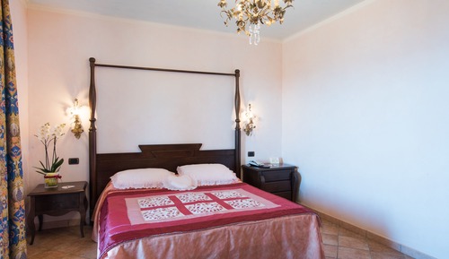 Suite, Sea View