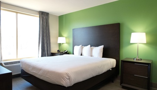 Deluxe Room, 1 King Bed, Non Smoking