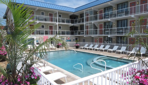 Two Queen Beds Poolside Suite