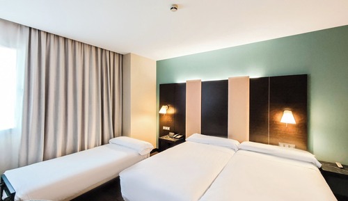 Triple Room